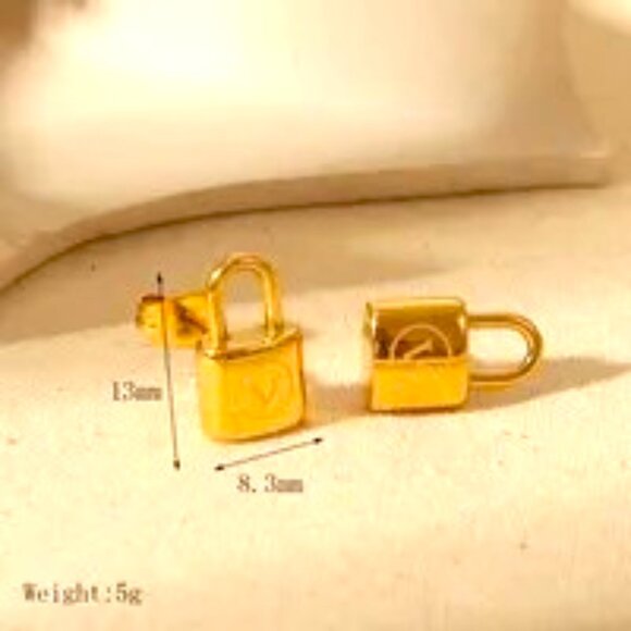 18K GOLD FILLED STUD LOCK GOLD STATEMENT EARRINGS BUY THESE!!!!!!